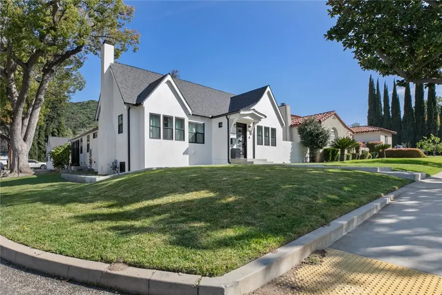 2101 E Glenoaks Boulevard, Glendale, CA 91206 - #3