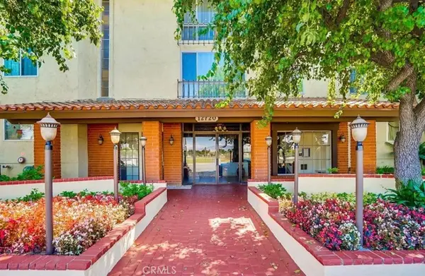 12720 Burbank #114, Valley Village, CA 91607