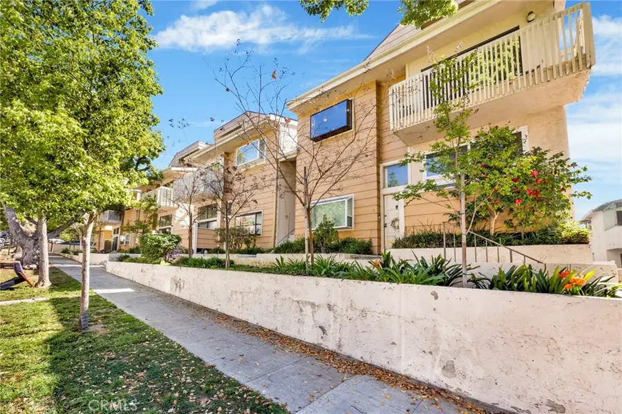 456 E San Jose Avenue #B, Burbank, CA 91501 - #3
