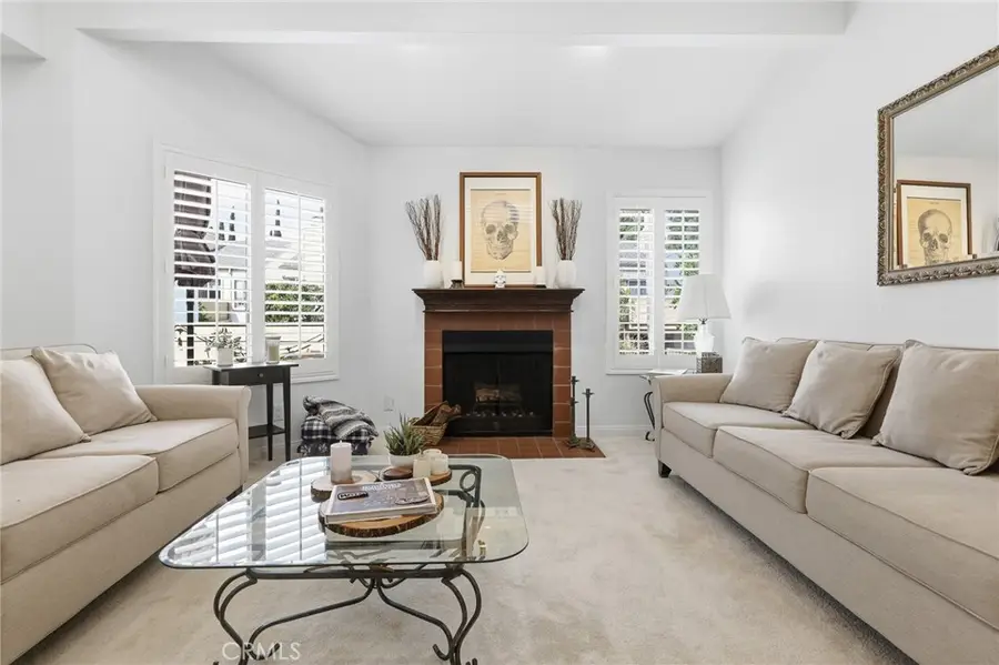 18408 Hatteras Street #14, Tarzana, CA 91356 - #2