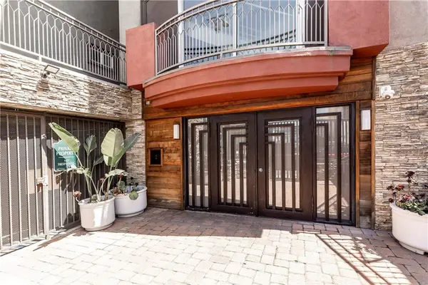 11124 Burbank Boulevard #101, North Hollywood, CA 91601