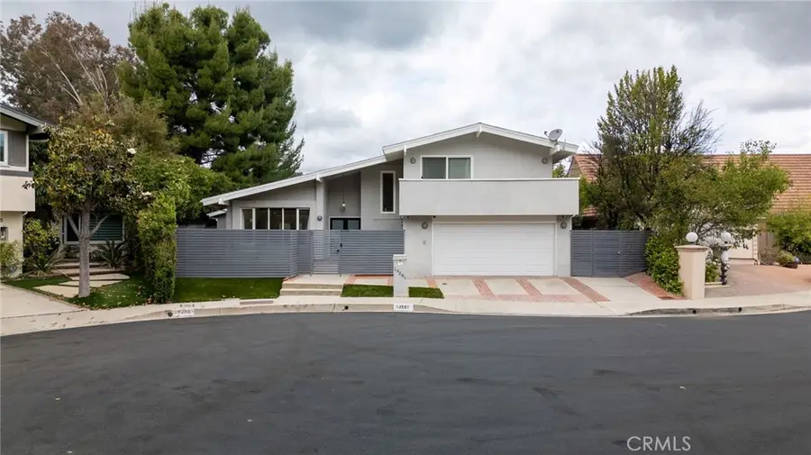 19281 Berclair Lane, Tarzana, CA 91356 - #3