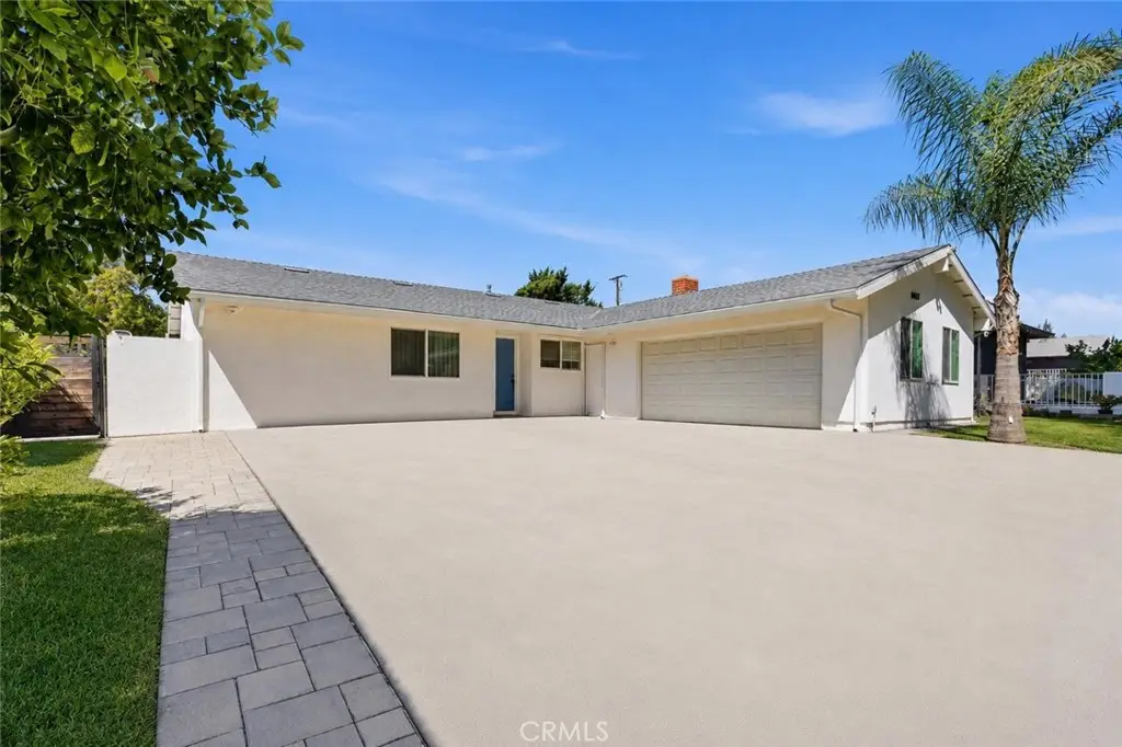 11637 Prager, Sylmar, CA 91342 - #1