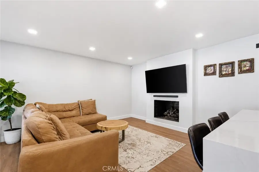 11637 Prager, Sylmar, CA 91342 - #2