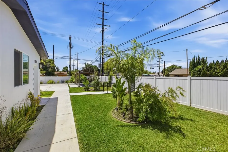18853 Saticoy, Reseda, CA 91335 - #3