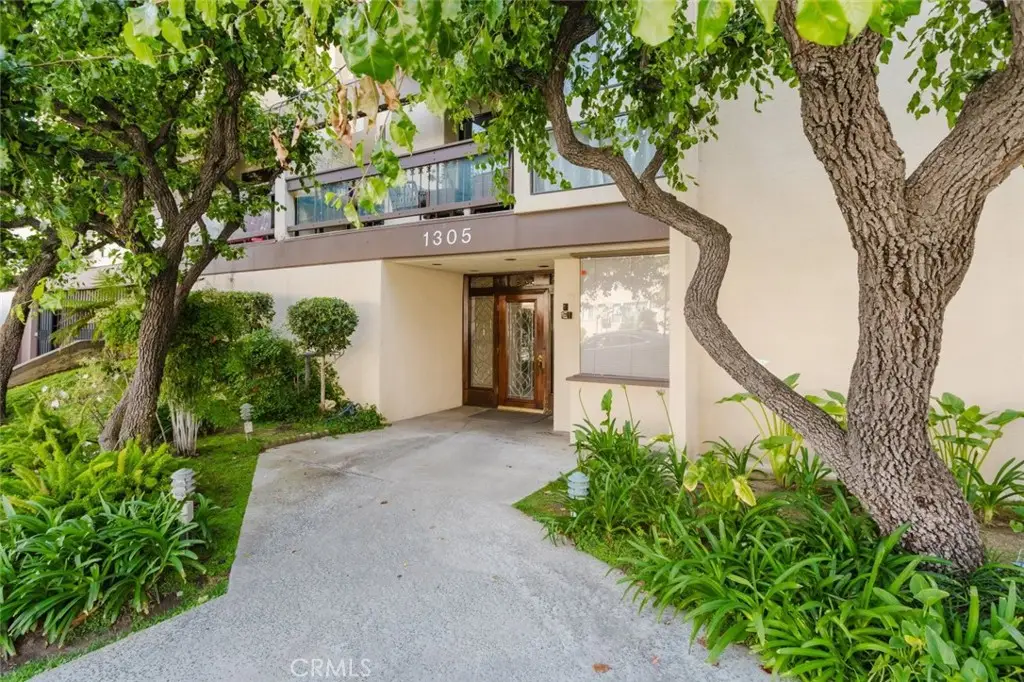 1305 N Columbus Avenue #204, Glendale, CA 91202 - #1