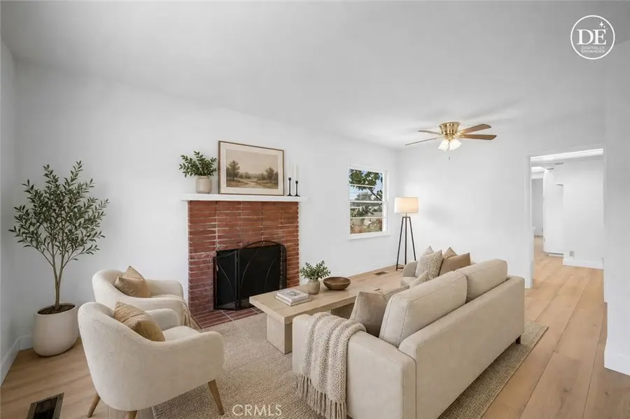 10603 Fernglen Avenue, Tujunga, CA 91042 - #2