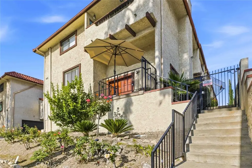 10142 Samoa Avenue #28, Tujunga, CA 91042 - #1