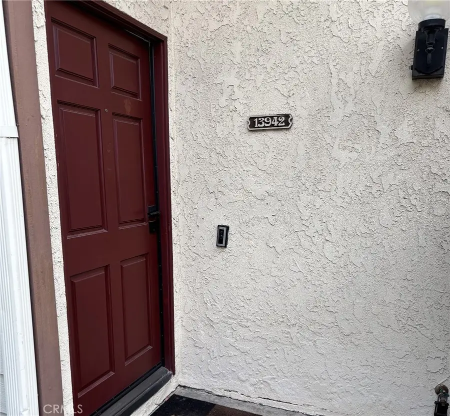 13942 Oxnard Street, Van Nuys, CA 91401 - #2