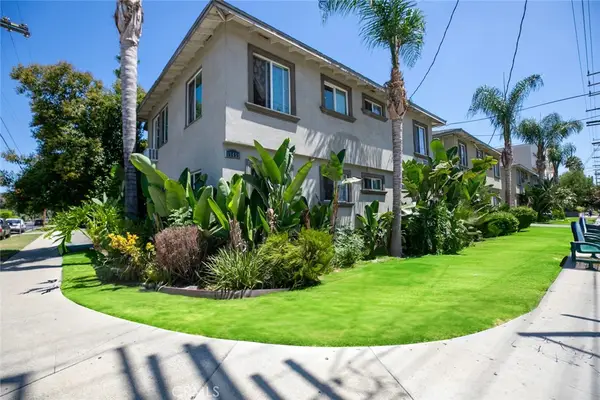 15455 Vanowen, Van Nuys, CA 91406
