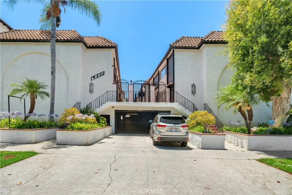 14332 Dickens Street #25, Sherman Oaks, CA 91423 - #1