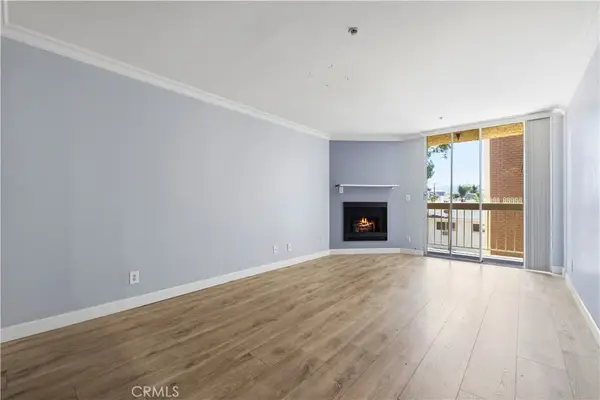 5143 Bakman Avenue #320, North Hollywood, CA 91601