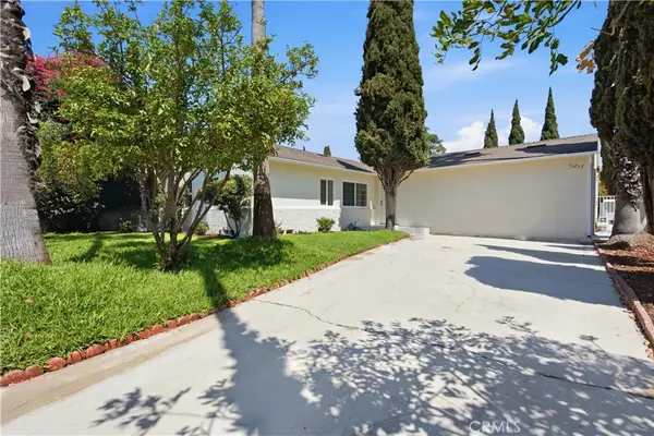 11215 Lull, Los Angeles, CA 91352