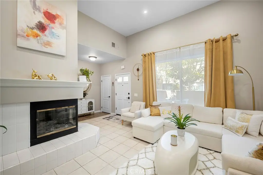 25703 Holiday Circle #C, Stevenson Ranch, CA 91381 - #1