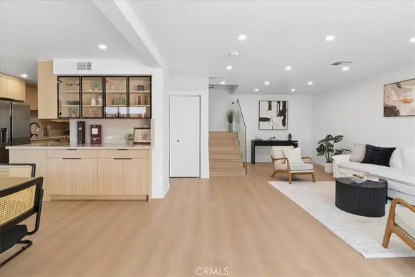 10234 Variel, Chatsworth, CA 91311