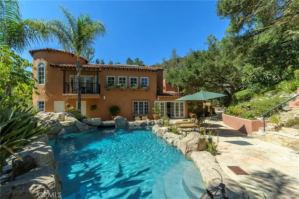 2401 Cascadia Drive, Glendale, CA 91206 - #1