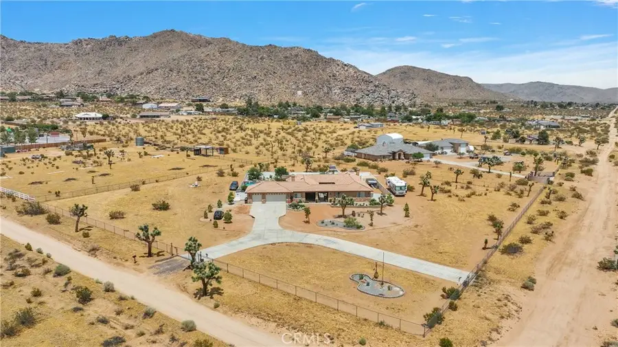 16323 Shirwaun Road, Apple Valley, CA 92307 - Image #3