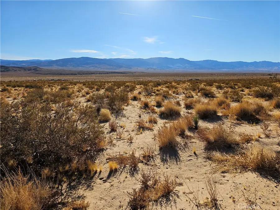 400 East End Road, Lucerne Valley, CA 92356 - Image #2