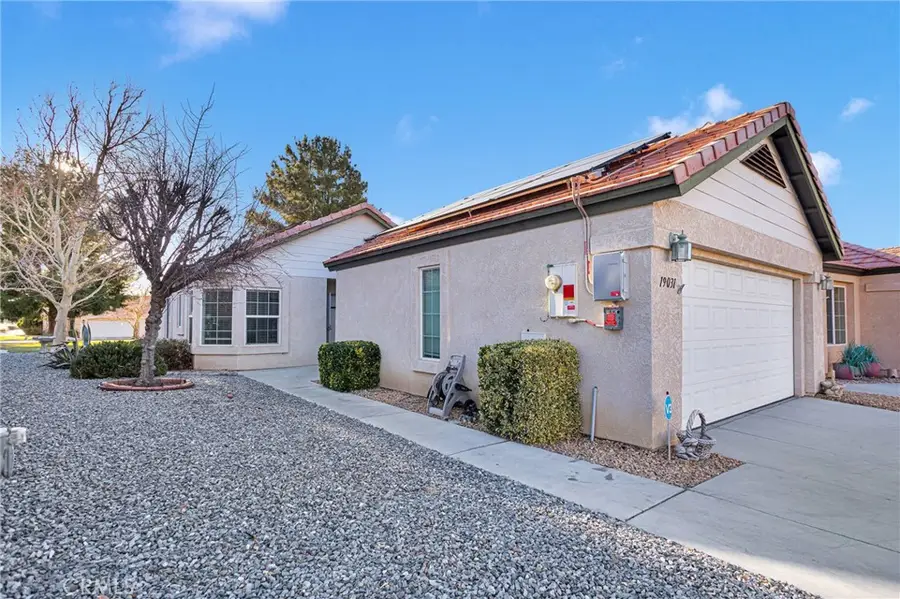 19031 Pamela Lane, Apple Valley, CA 92308 - Image #2