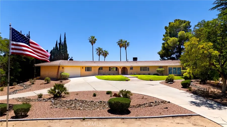 19459 Shasta Road, Apple Valley, CA 92307 - Image #2