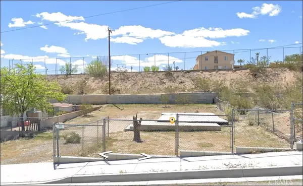 524 Pioneer Street, Barstow, CA 92311