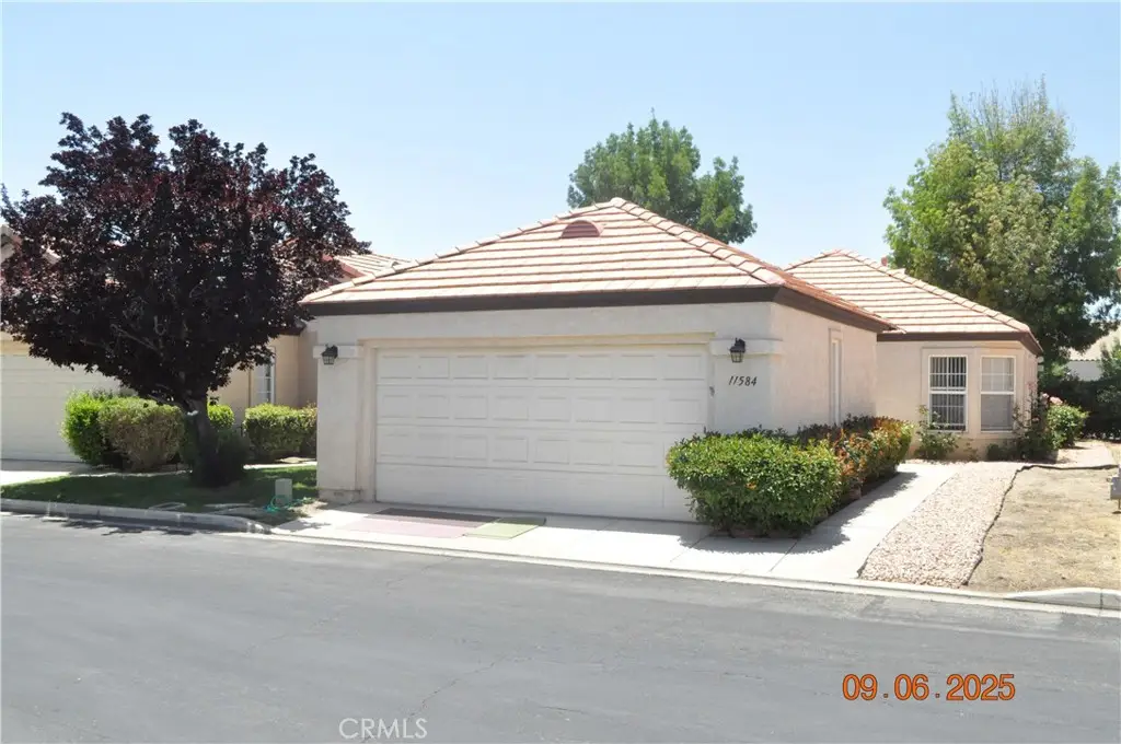 11584 Oak Street, Apple Valley, CA 92308 - Image #1