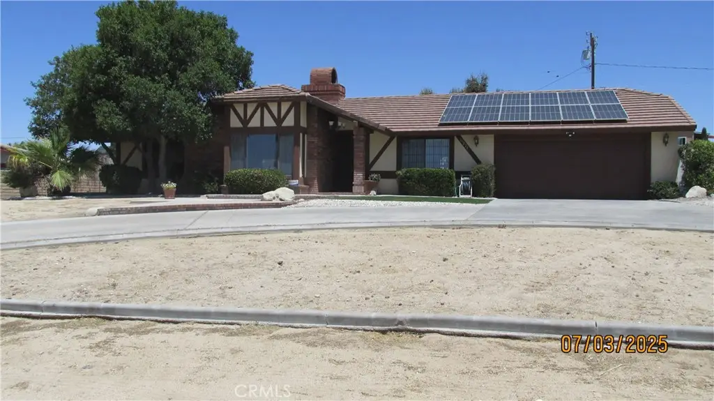 19824 Yucca Loma Road, Apple Valley, CA 92307 - Image #1