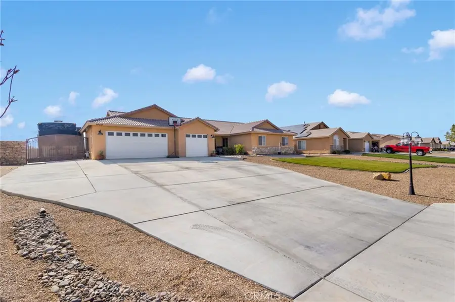 14118 Fresian Avenue, Apple Valley, CA 92307 - Image #2