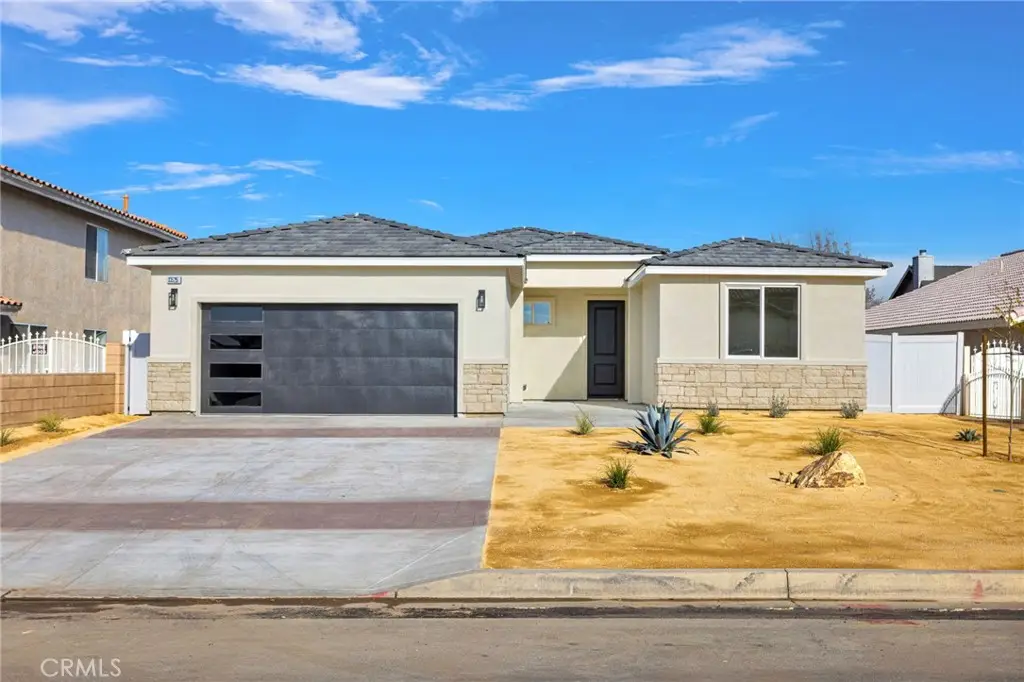 13525 Sea Gull Dr, Victorville, CA 92395 - #1