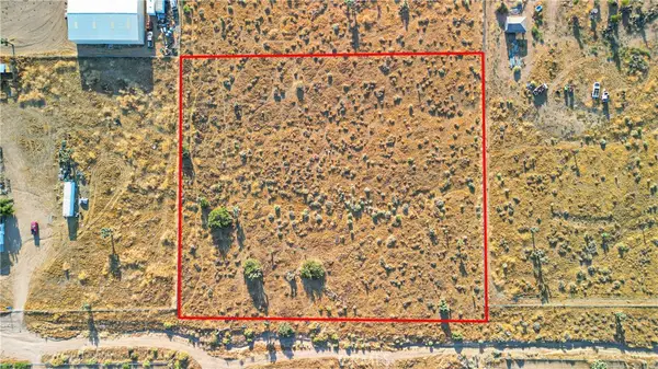 1 Manada Road, Phelan, CA 92371