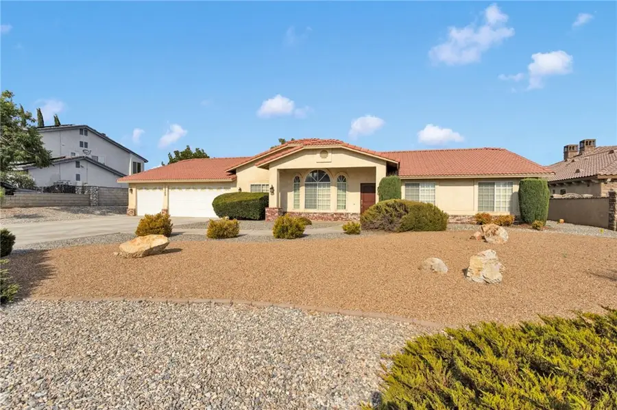 16249 Crown Valley Drive, Apple Valley, CA 92307 - #2