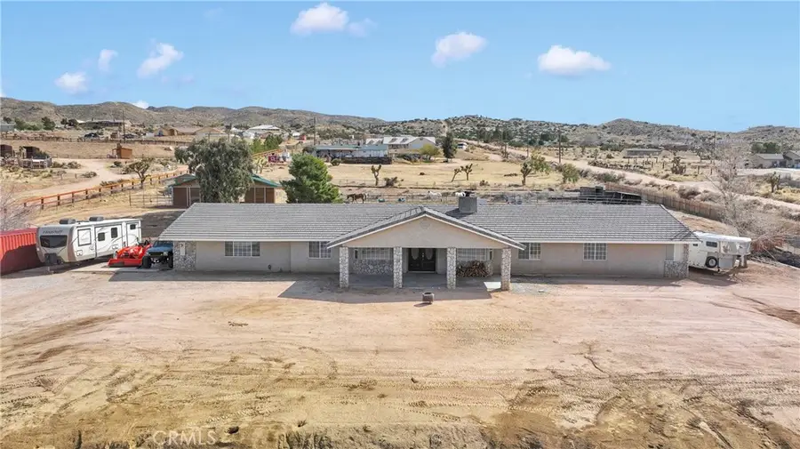 25733 Roundup Way, Apple Valley, CA 92308 - Image #2