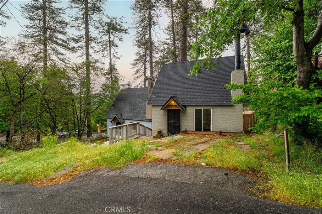 423 Forest Lane, Crestline, CA 92325 - Image #1