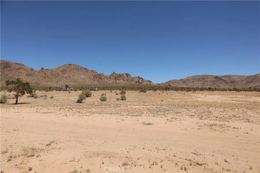 5 Oldenburg Road, Apple Valley, CA 92307 - Image #3