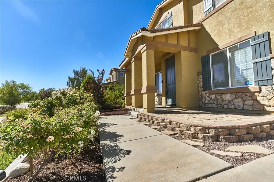 31801 Oakwood Circle, Yucaipa, CA 92399 - Image #3