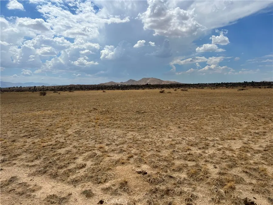 215 E Ste Vic Avenue I11 Ste, Lancaster, CA 93535 - Image #2