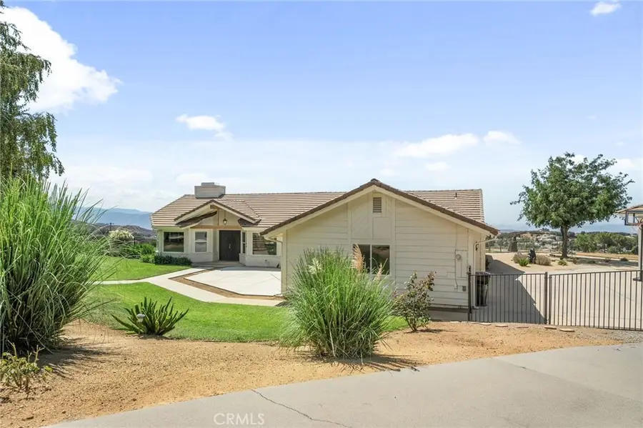 13288 Oak Crest Drive, Yucaipa, CA 92399 - Image #2