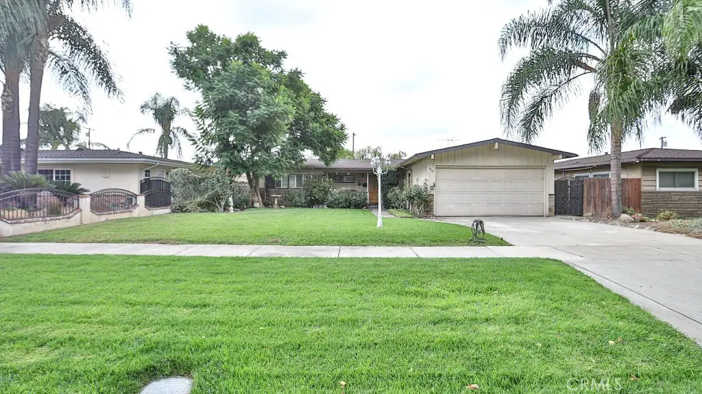 428 W 8th St, Upland, CA 91786 - #1
