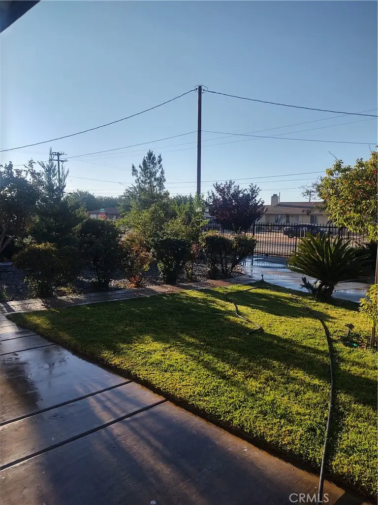 15274 Rodeo St, Hesperia, CA 92345 - #2