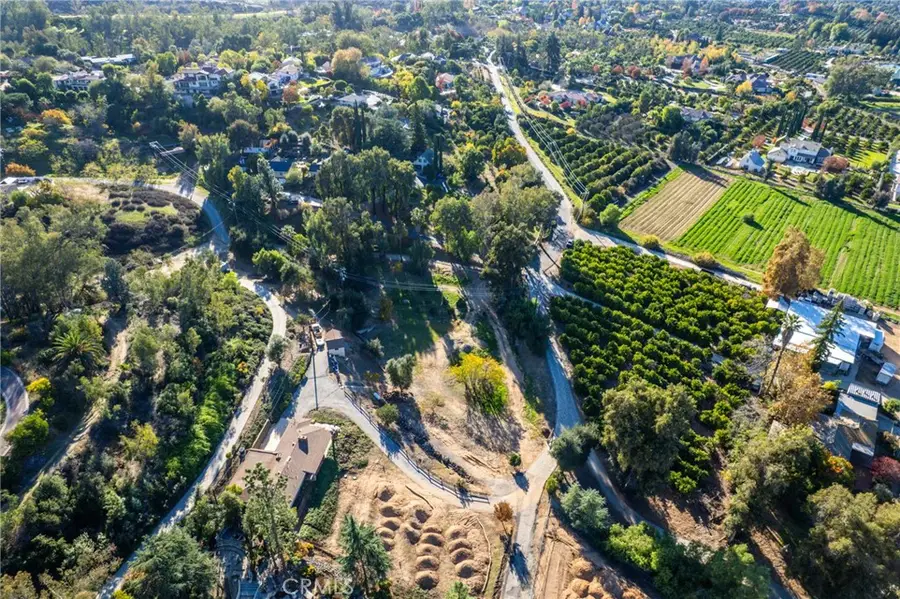 218 Valencia Drive, Redlands, CA 92374 - Image #3