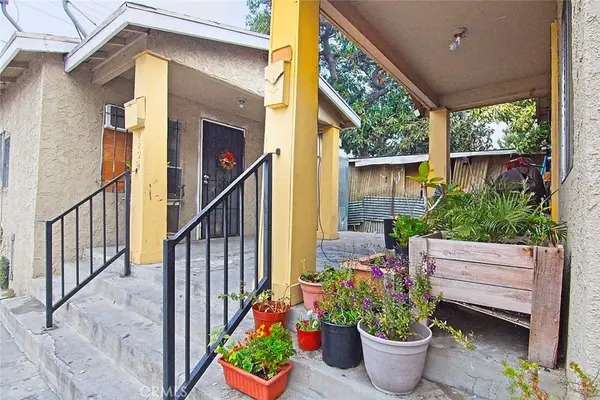 6905 Compton, Los Angeles, CA 90001