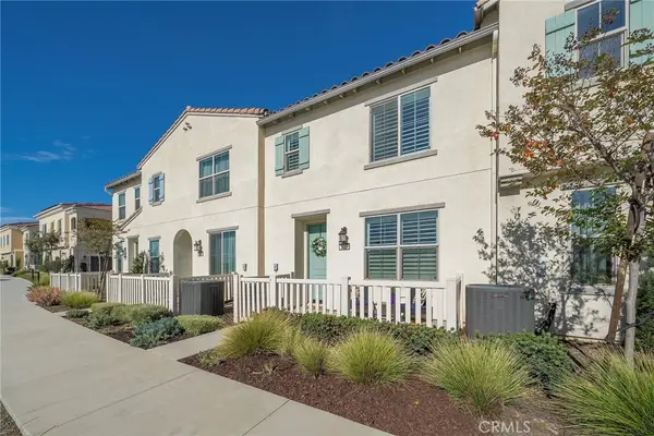 1045 W Clover, Rialto, CA 92376