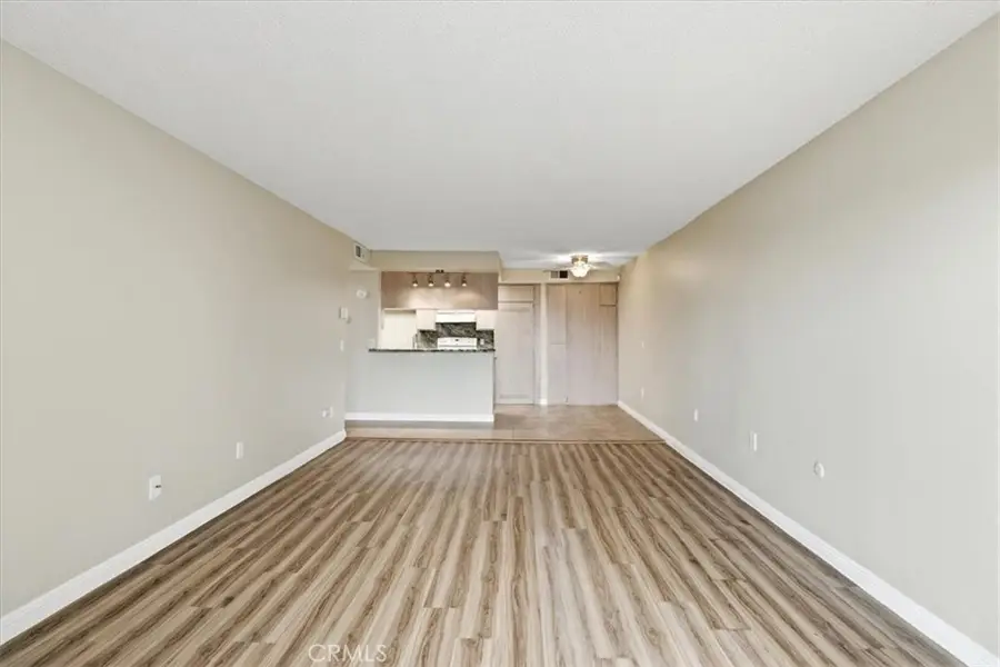 1517 E Garfield #32, Glendale, CA 91205 - #3