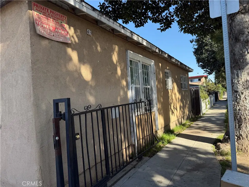 45 E 69th Way, Long Beach, CA 90805 - #1