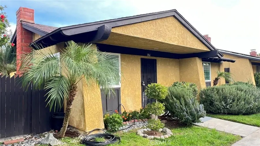 306 E Thornton, Hemet, CA 92543 - #2