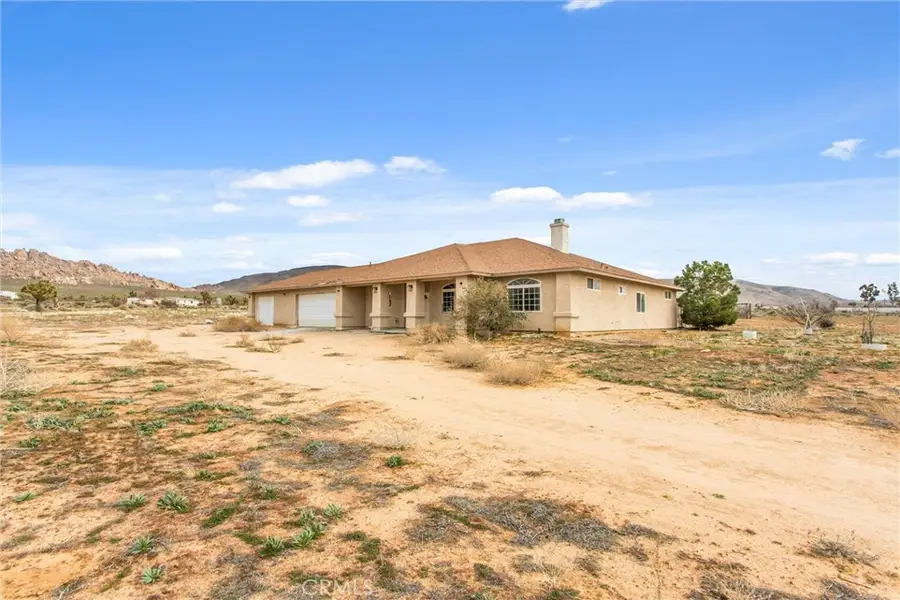 26525 Papago Road, Apple Valley, CA 92307 - #3