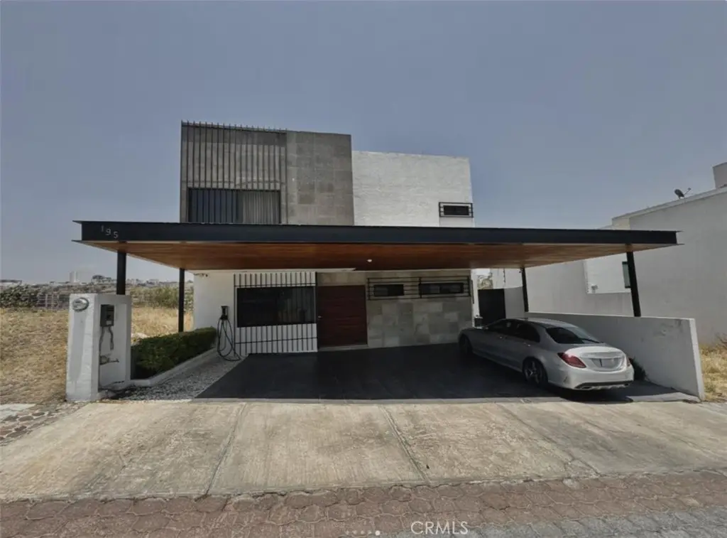 195 Peon De Gibraltar, Queretaro, Mx, Mansfield, OS 76063 - #1