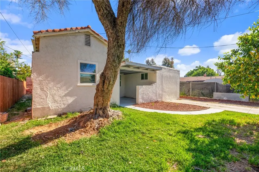 2723 Iris Street, Riverside, CA 92507 - #3