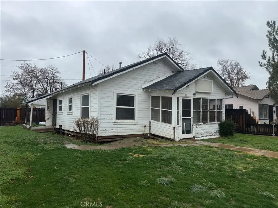 307 S Curry Street, Tehachapi, CA 93561 - #2