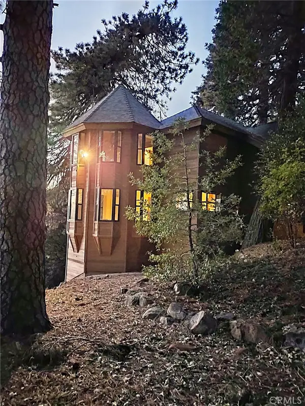 21425 Sawpit Canyon Road, Cedarpines Park, CA 92322